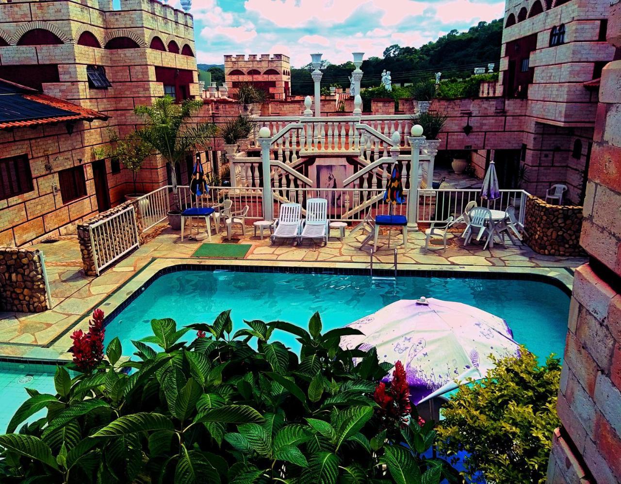 Pousada Al Castello Di Giulietta E Romeo Pirenópolis Exterior foto