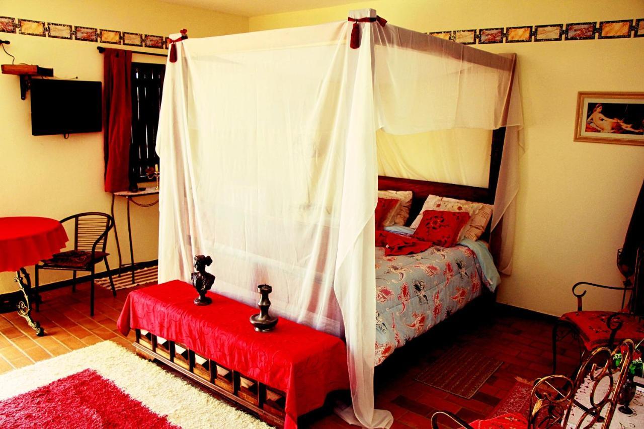 Pousada Al Castello Di Giulietta E Romeo Pirenópolis Habitación foto